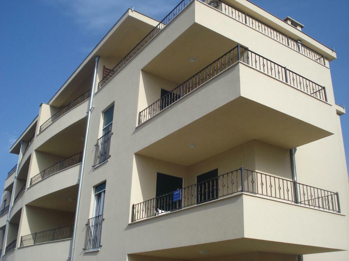 Appartement "Noni" Donji Okrug (Ciovo) Exterior foto